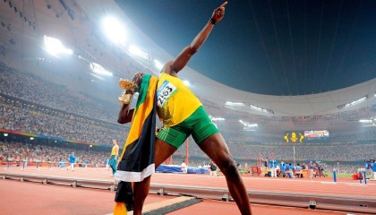 开云体育app下载-五大联赛战术执行是否更依赖替补席深度支持，五大联赛制度