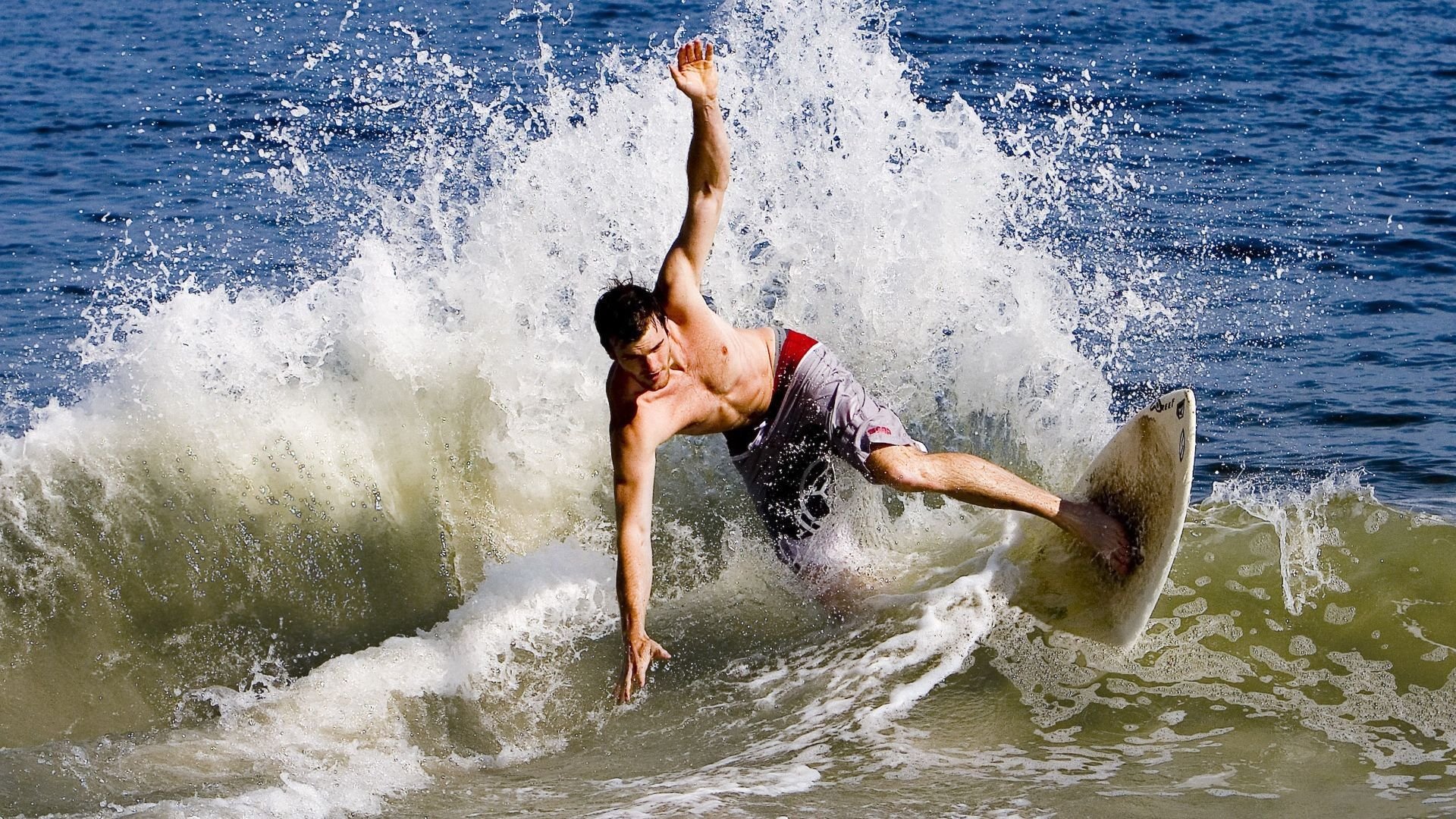 法甲：巴黎5-2大胜兰斯，姆巴佩表现精彩绝伦，巴黎5_0巴萨