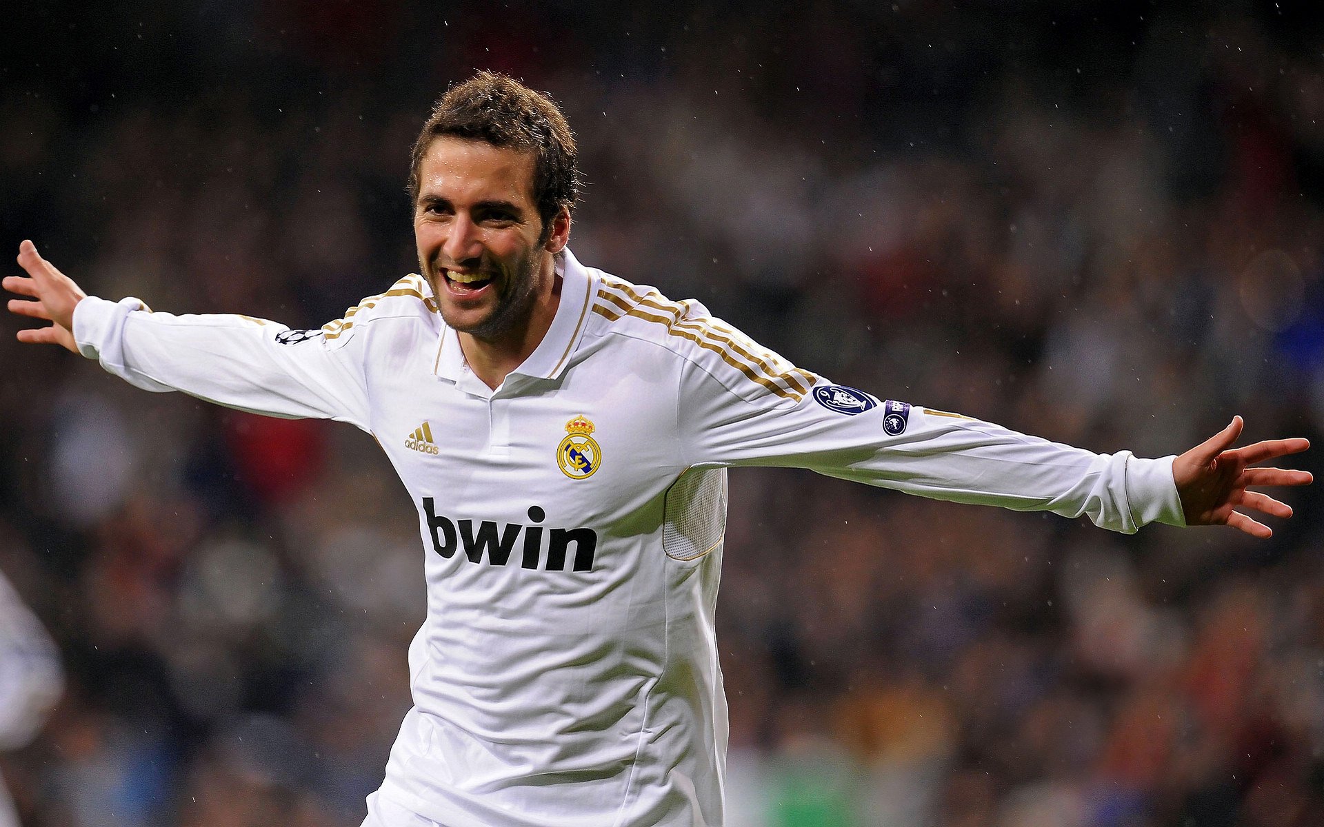 雄鹿内线战术赢得赞誉，球队势不可挡，雄鹿内线是谁